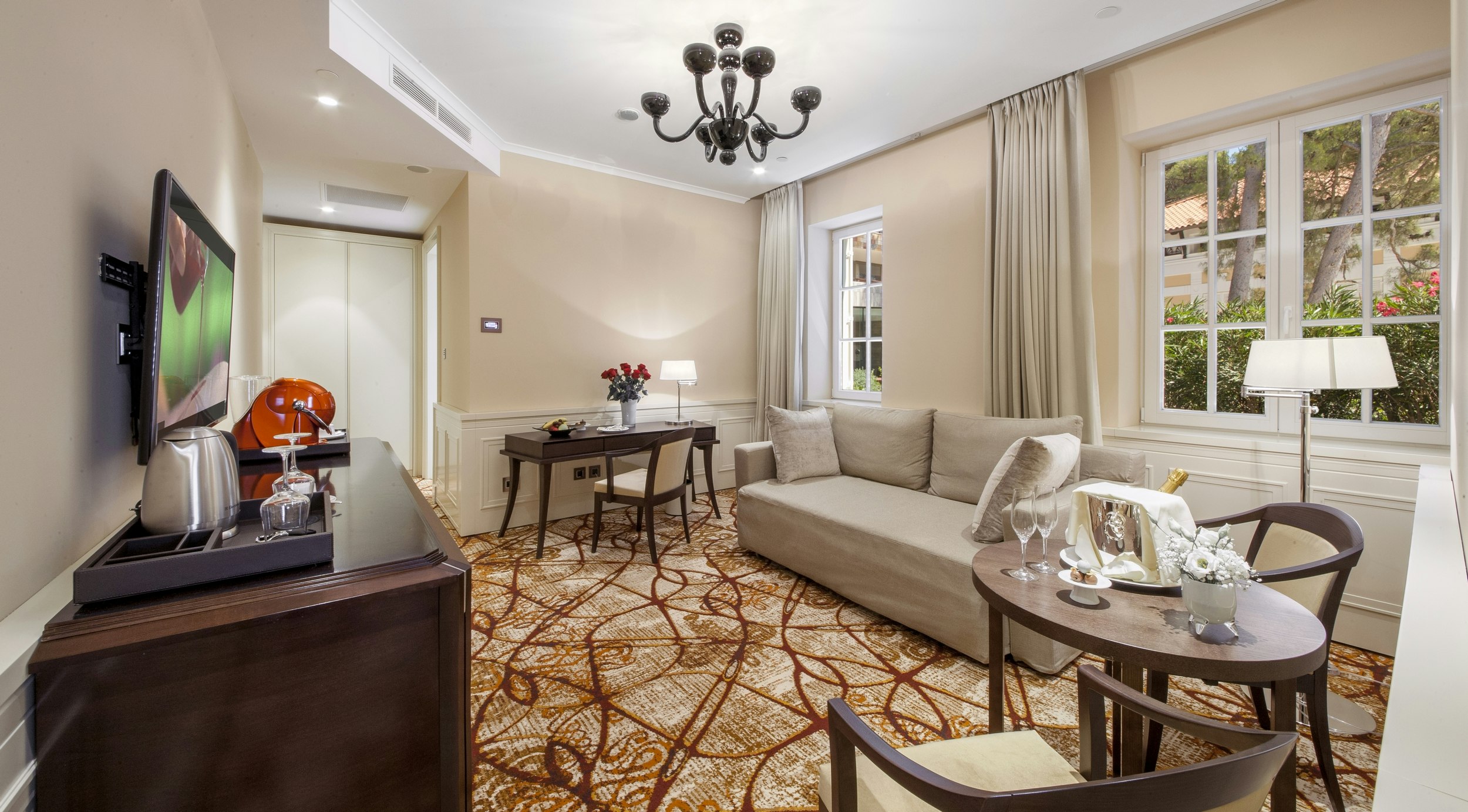 Alhambra Suite - Living Area