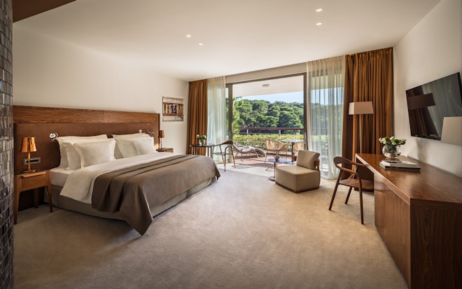 Premium Room with Balcony - Bedroom