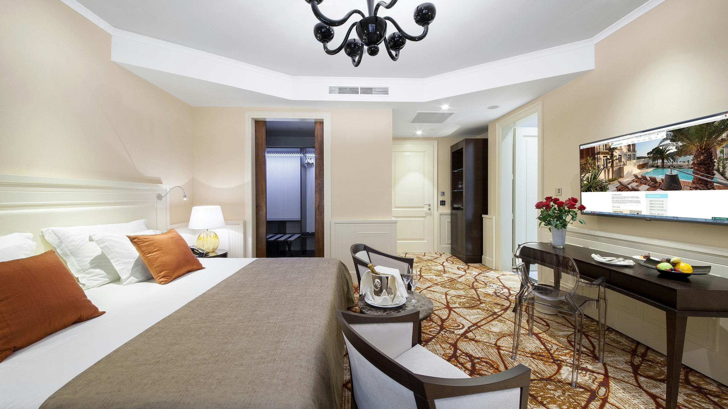 Deluxe Room - Bedroom