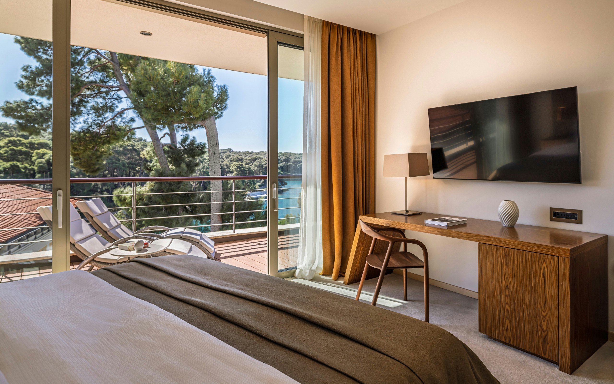 Cikat Bay Suite - Bedroom