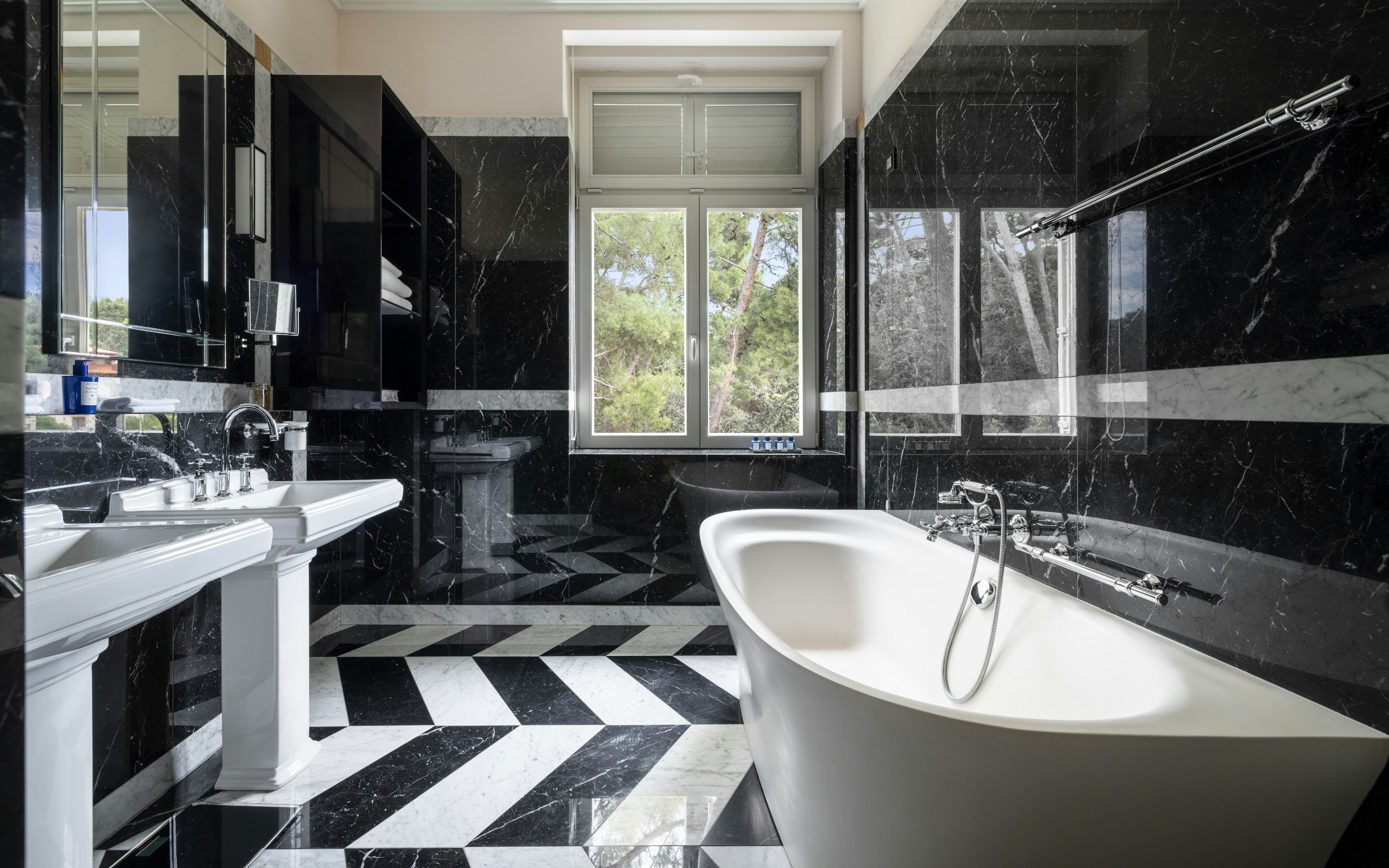 Augusta Suite Sea view with Balcony - Bathroom