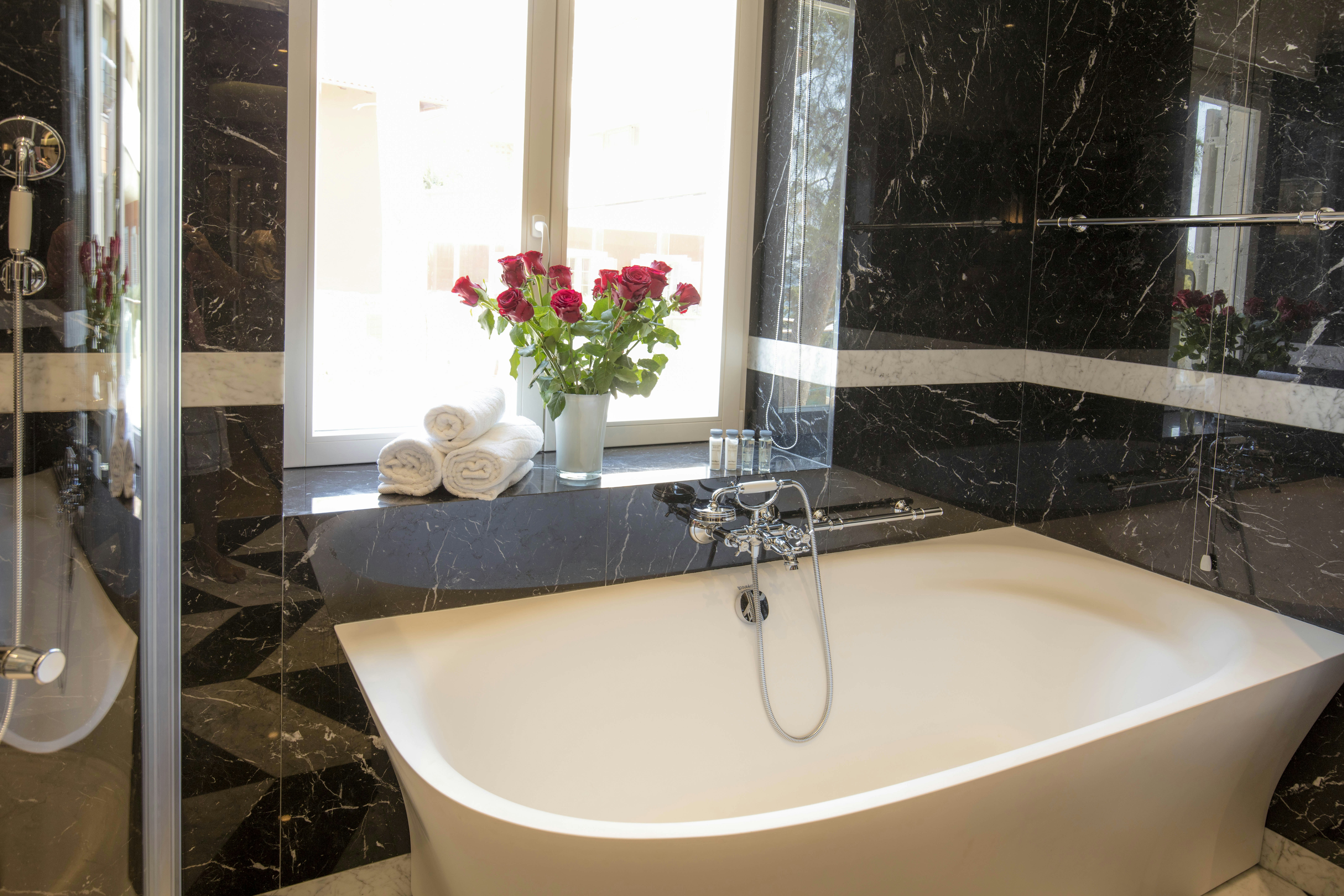 Augusta Suite - Bathtub