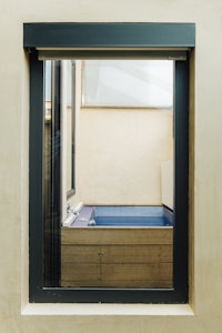 Jewel Suite - Tub