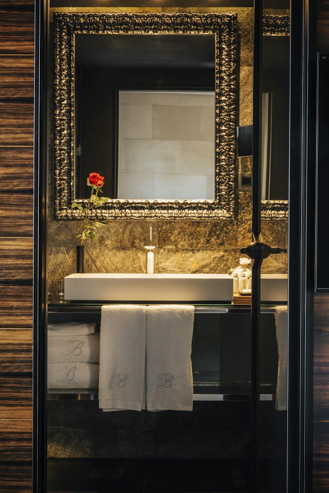 Deluxe Room - Bathroom
