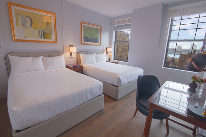 Deluxe 2 Full Beds - Bedroom