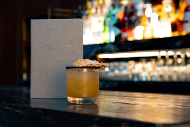 Allure Lounge