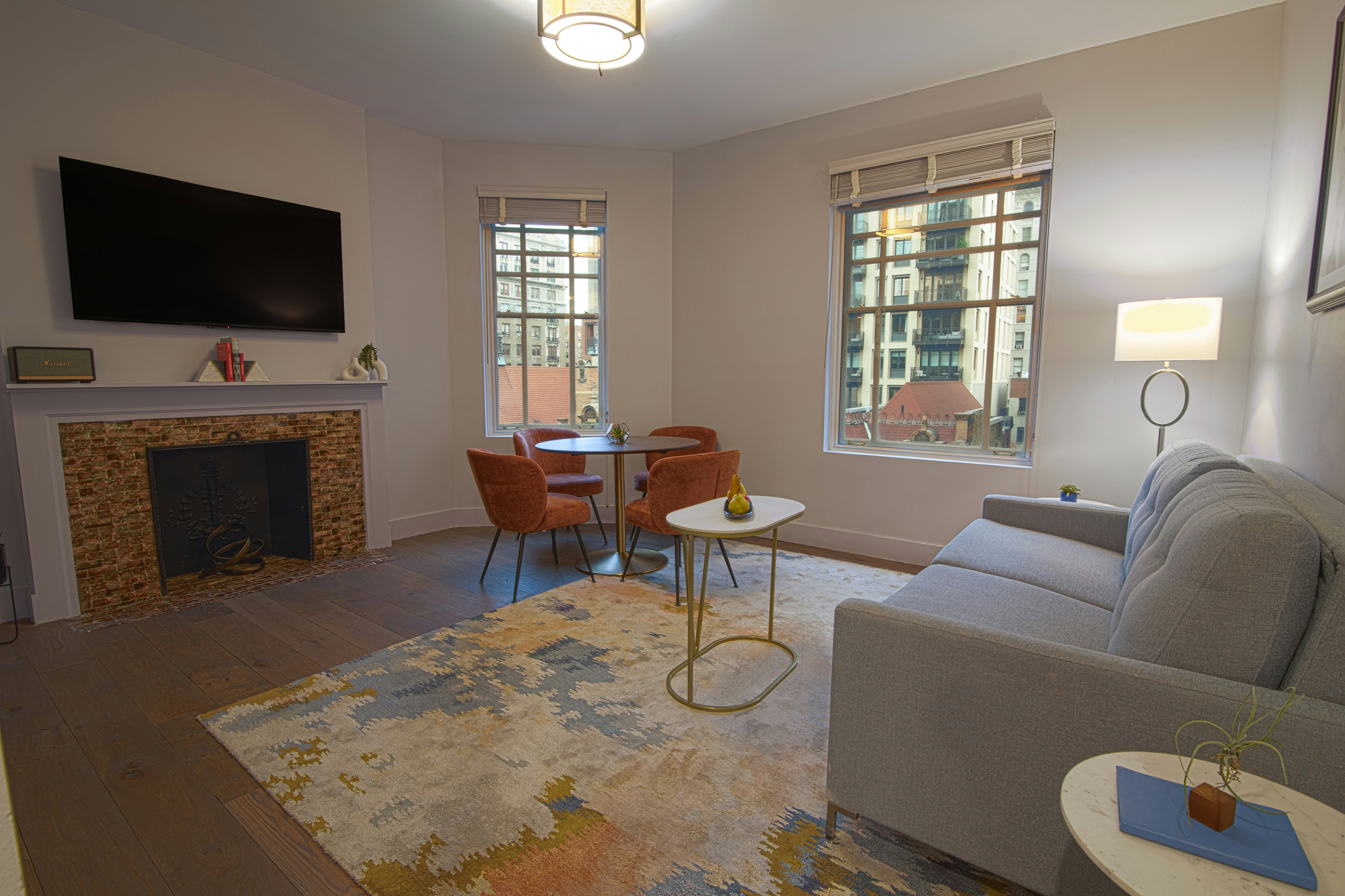 New Amsterdam Suite - Living Area