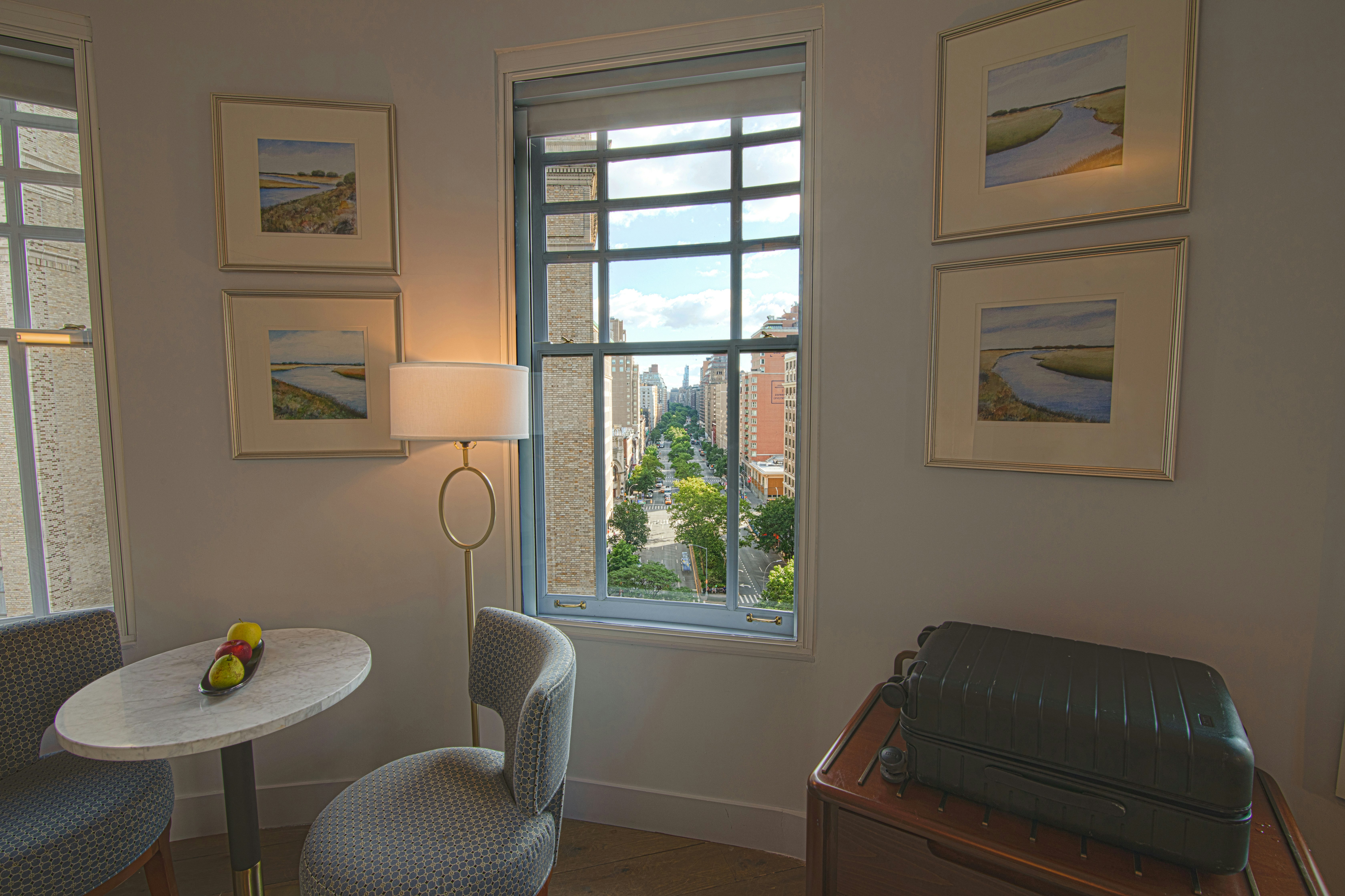 Broadway View 1 King Bed - Room Details