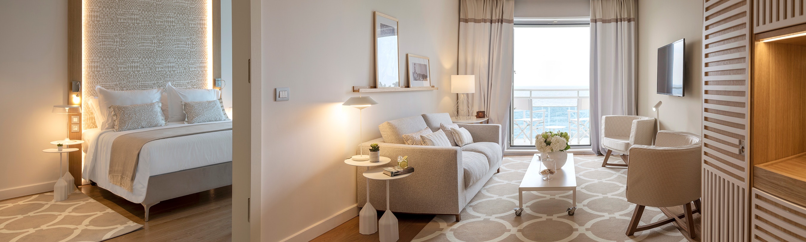 Deluxe Suite Living Room