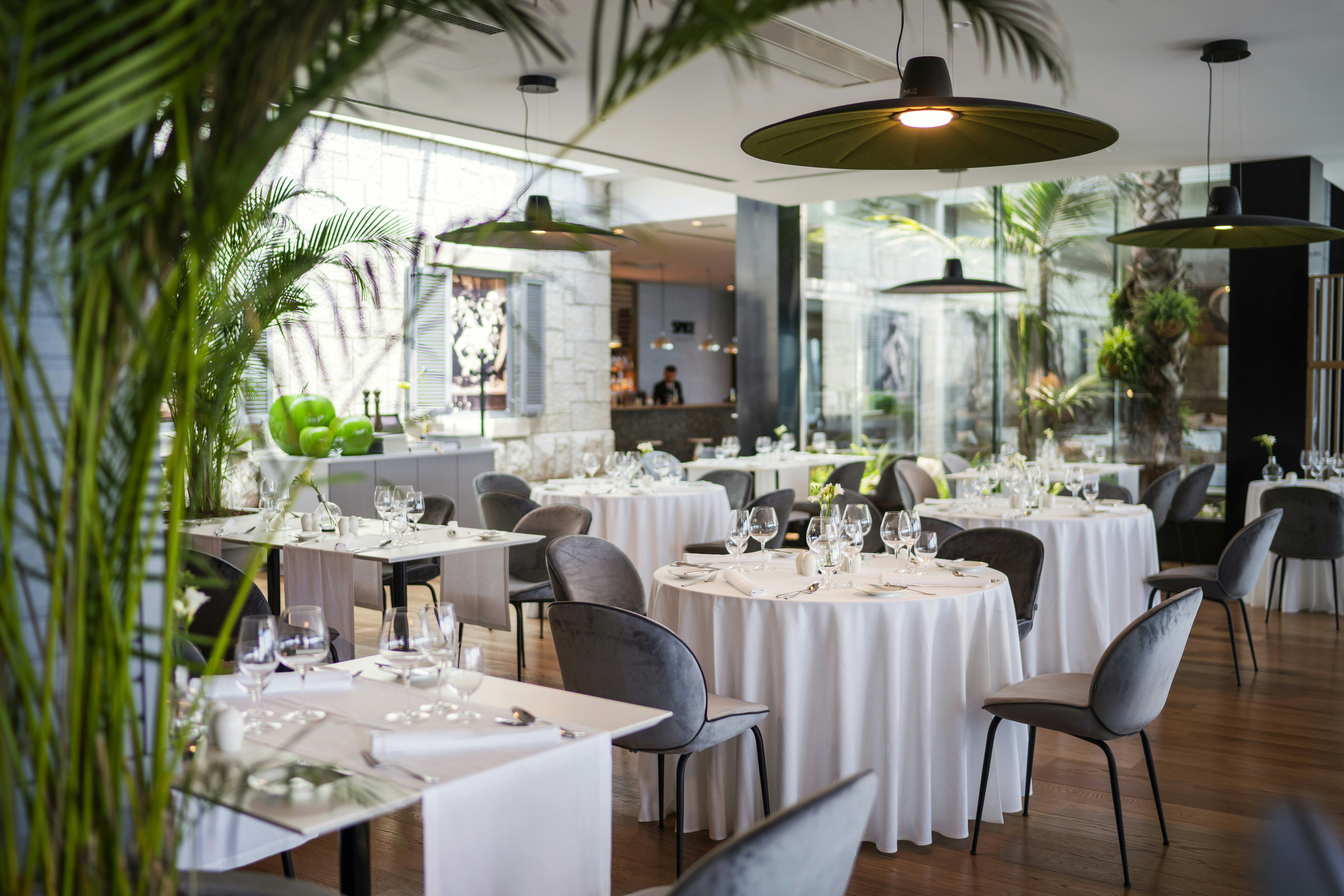 Vapor Restaurant Interior