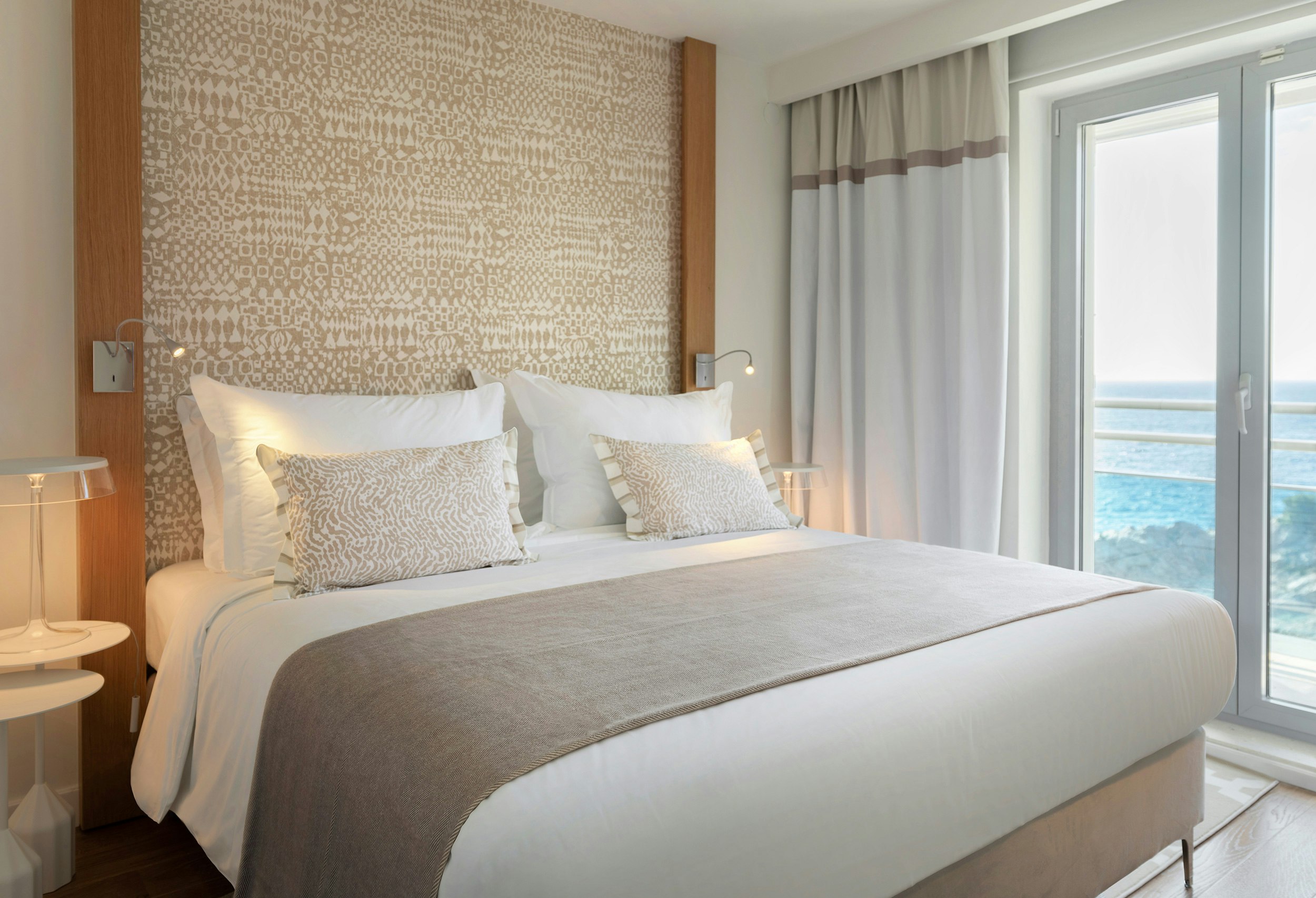 Junior Suite with Sea View and Balcony