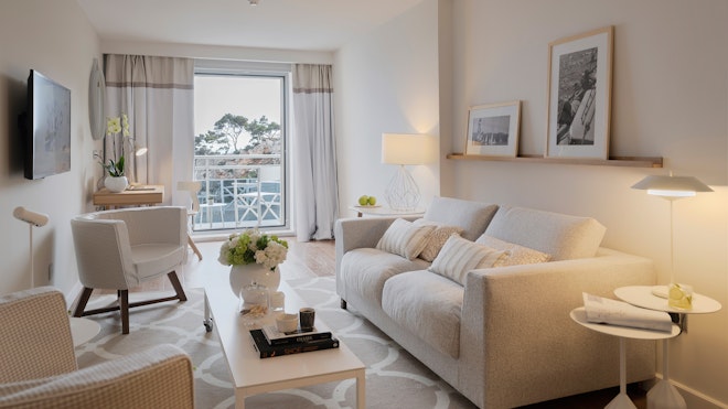 Executive Suite Living Room