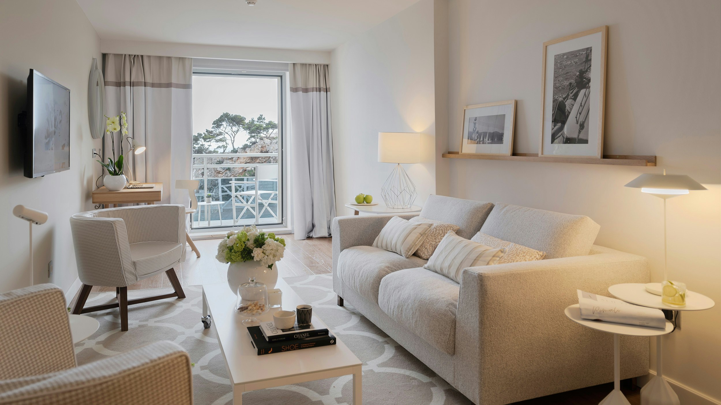 Executive Suite Living Room