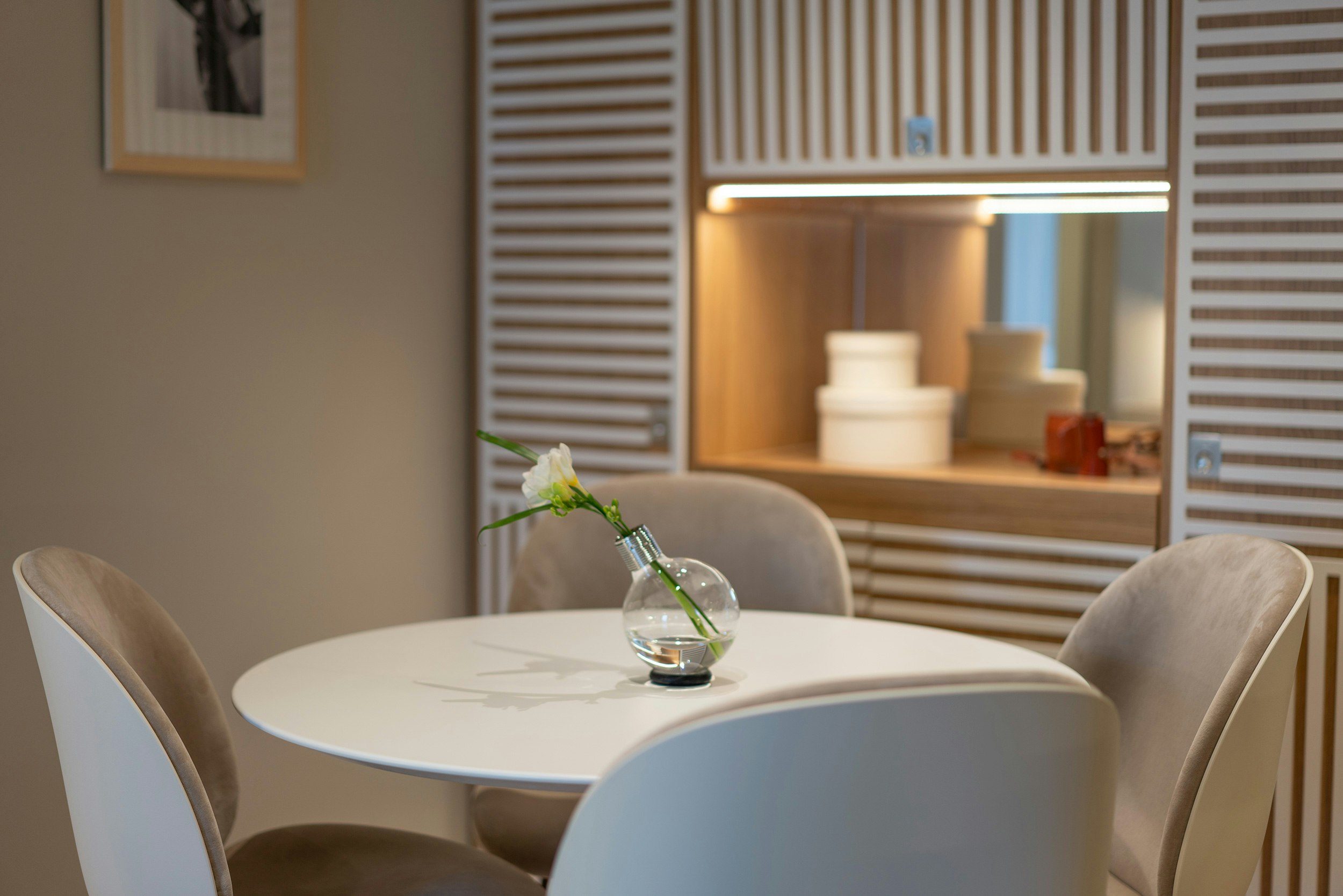 Executive Suite Dining Area