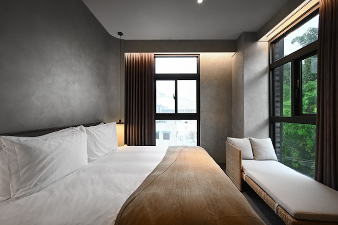 Corner Luxury Room