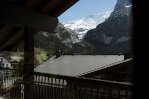 Eiger View Corner Deluxe King Room