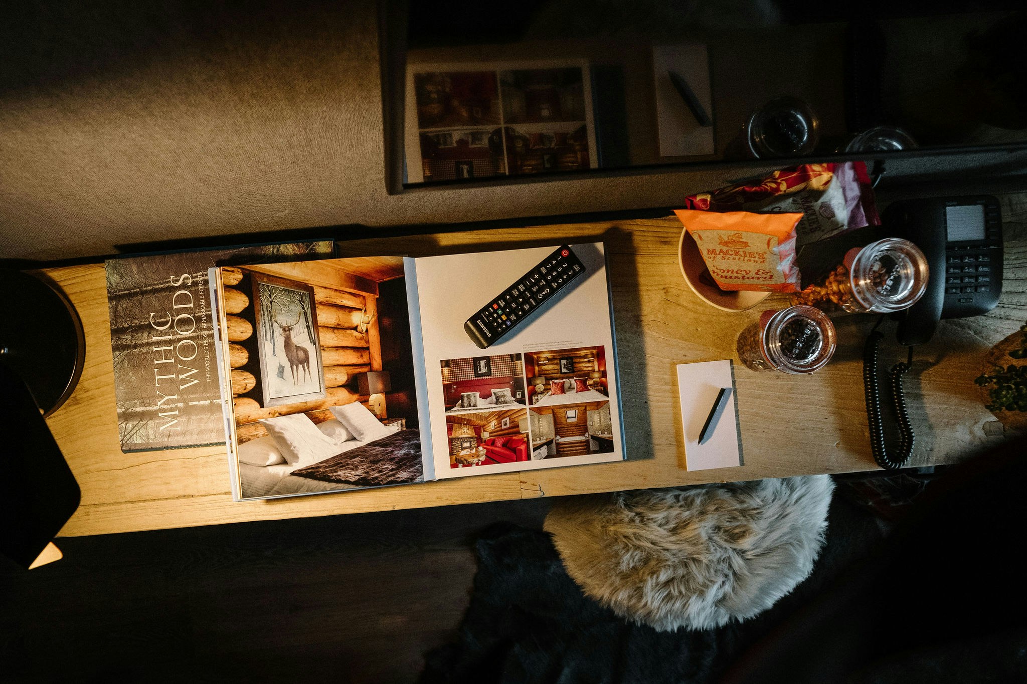 Luxury Living Room Side Board