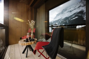 Eiger View Corner Deluxe King Room - Balcony