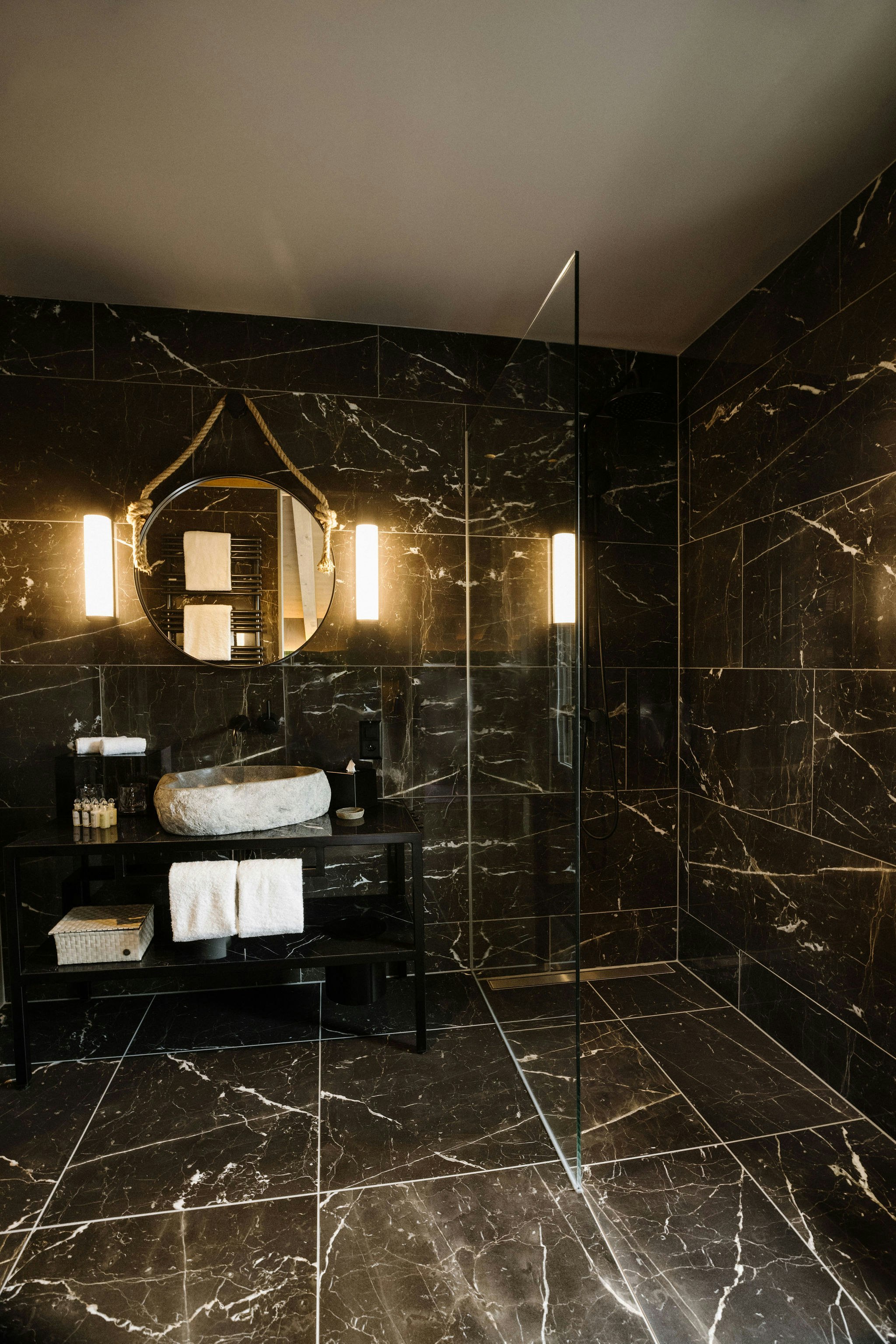 Cosy Room with Eiger View - Bathroom