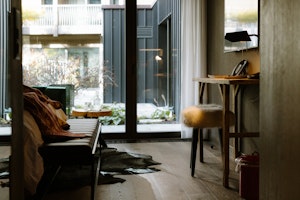 Essential King Room - Living Area