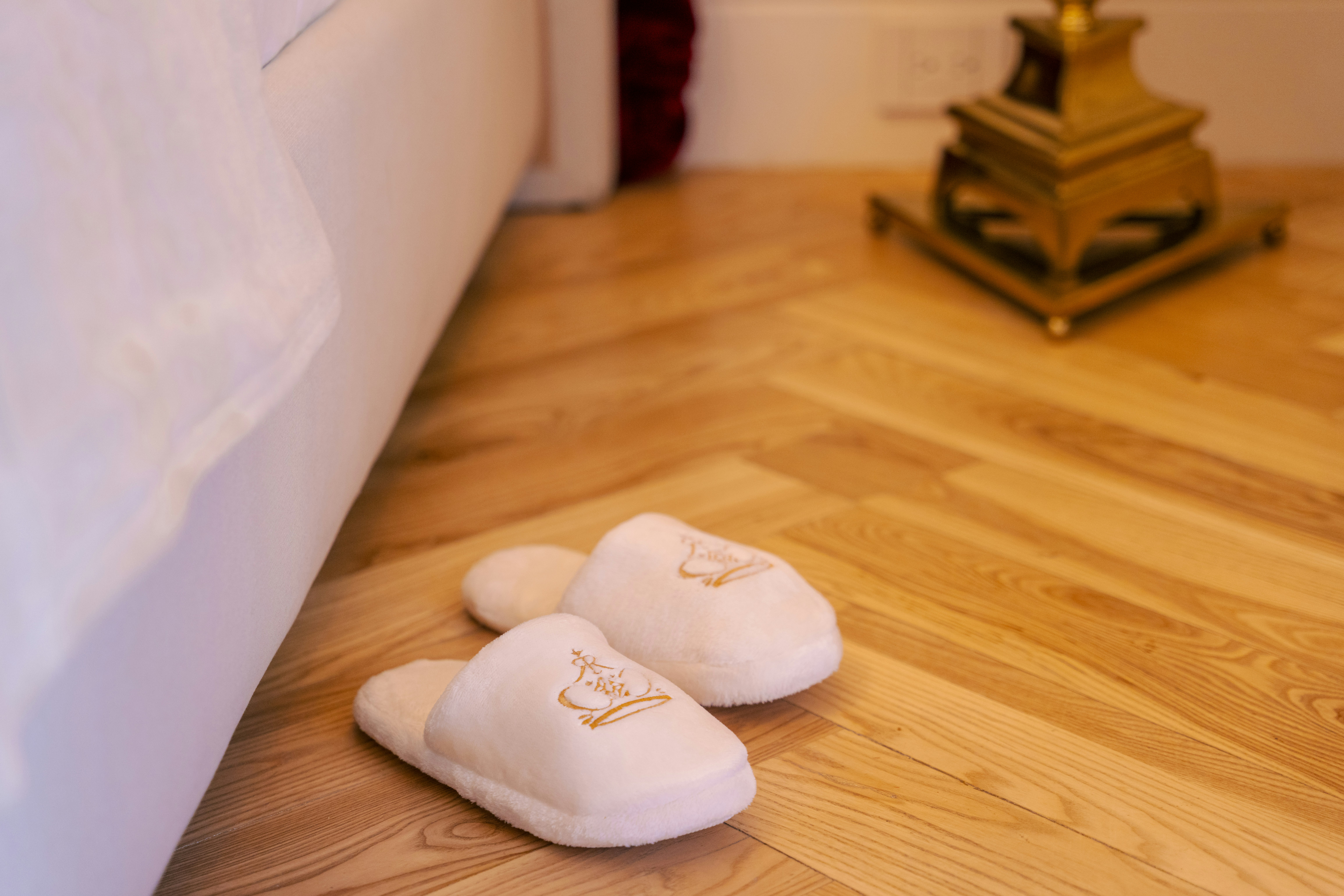 Carlota Room - Slippers