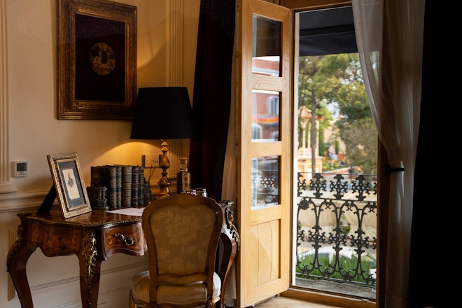 Maximiliano Room - Room Details