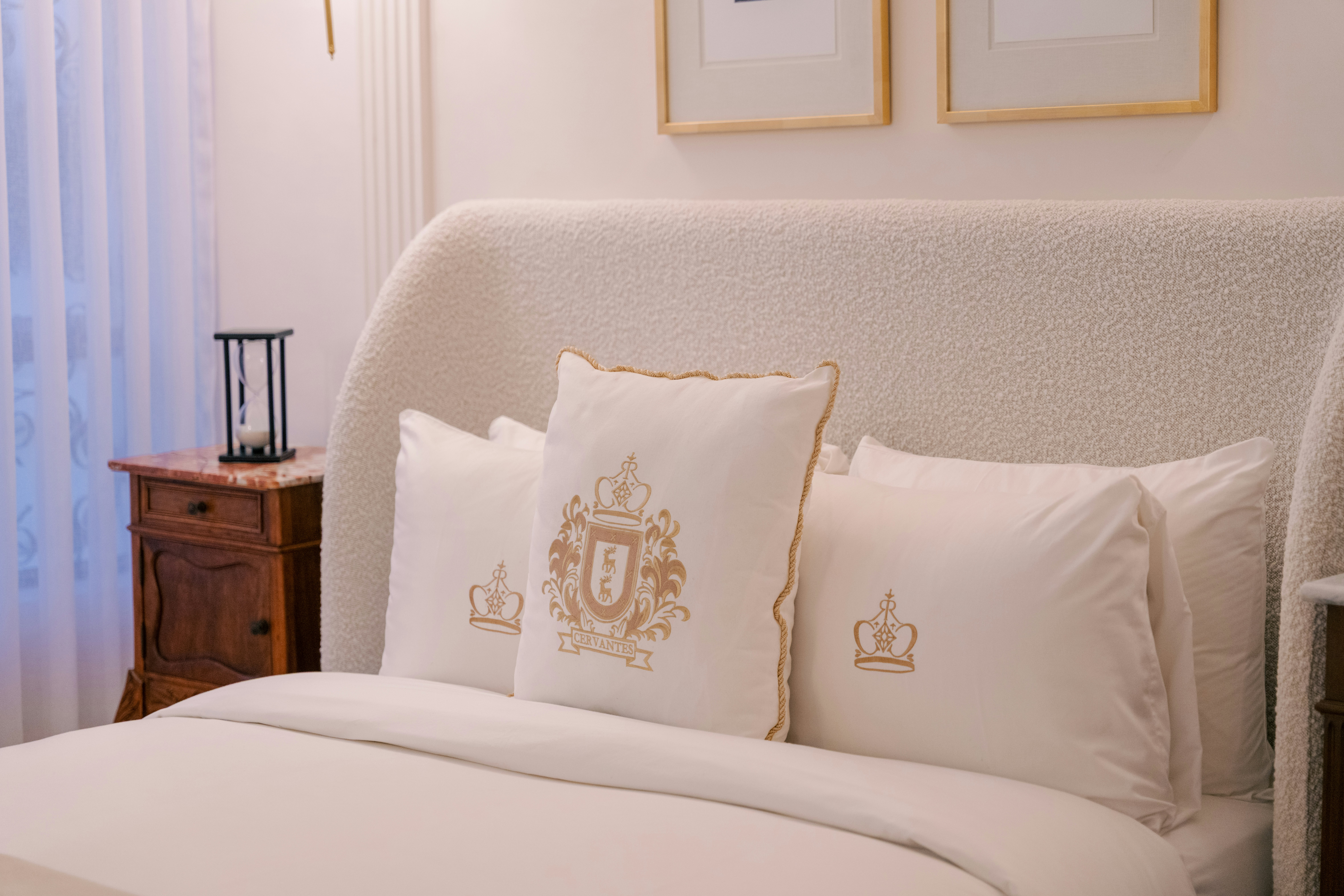 Cervantes Double Room - Bedroom