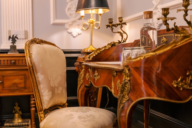 Porfirio Room - Room Details