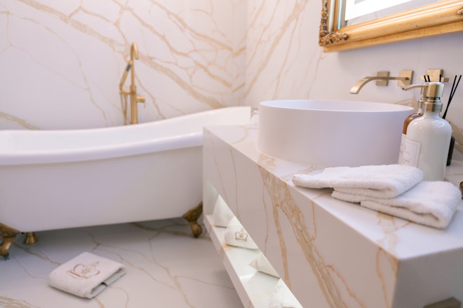 Maximiliano Room - Bathroom