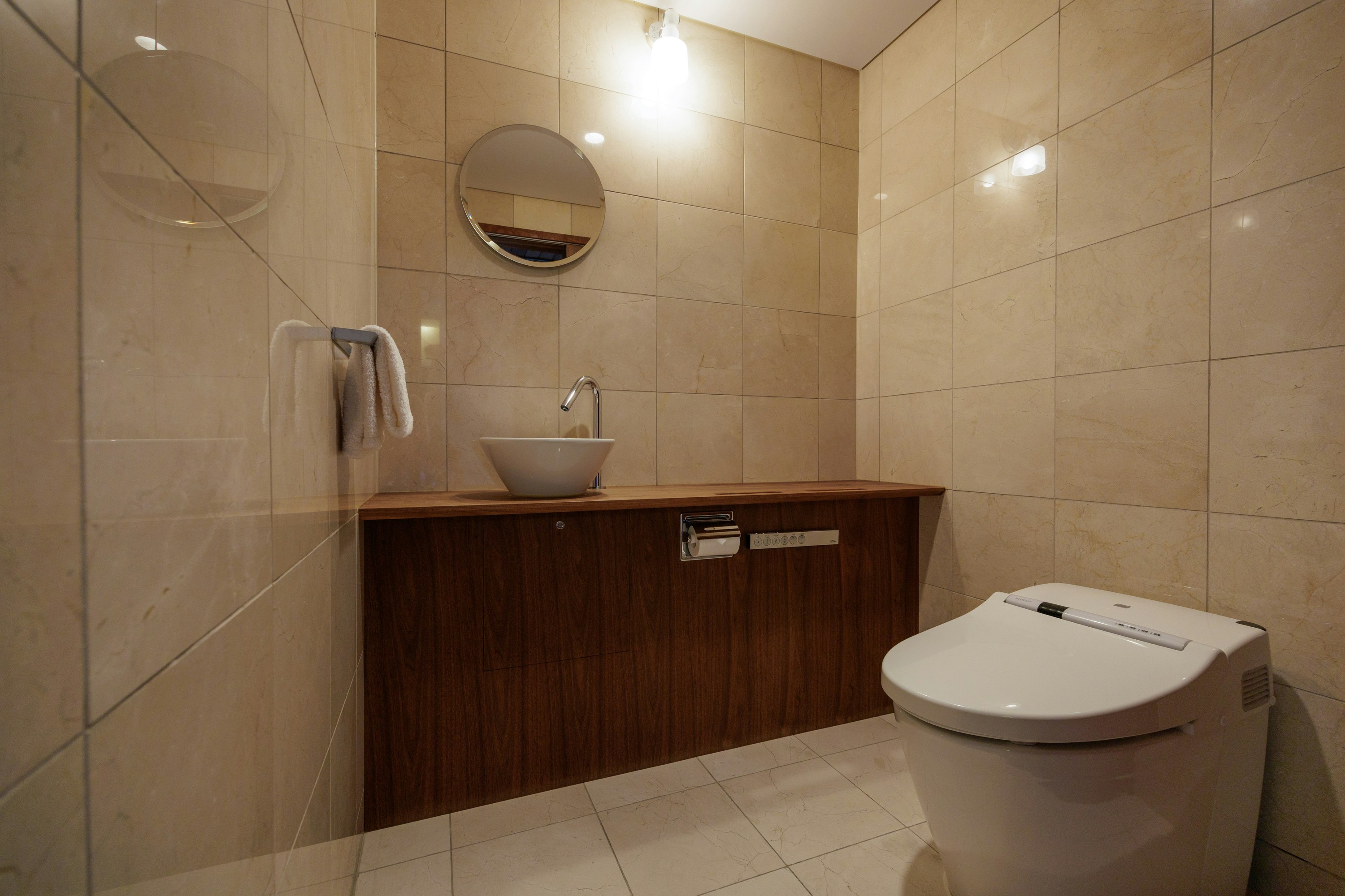 Cypress View Twin Room - Bathroom