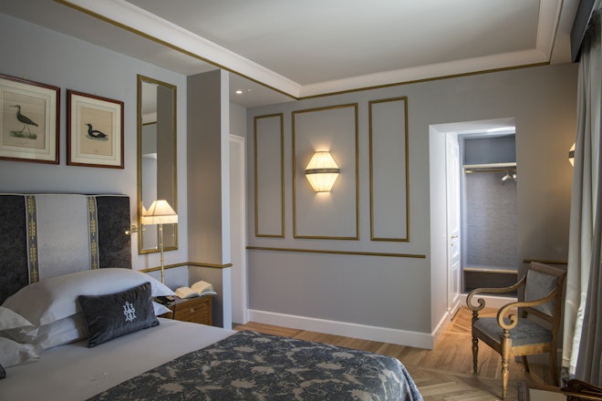 Deluxe - Bedroom