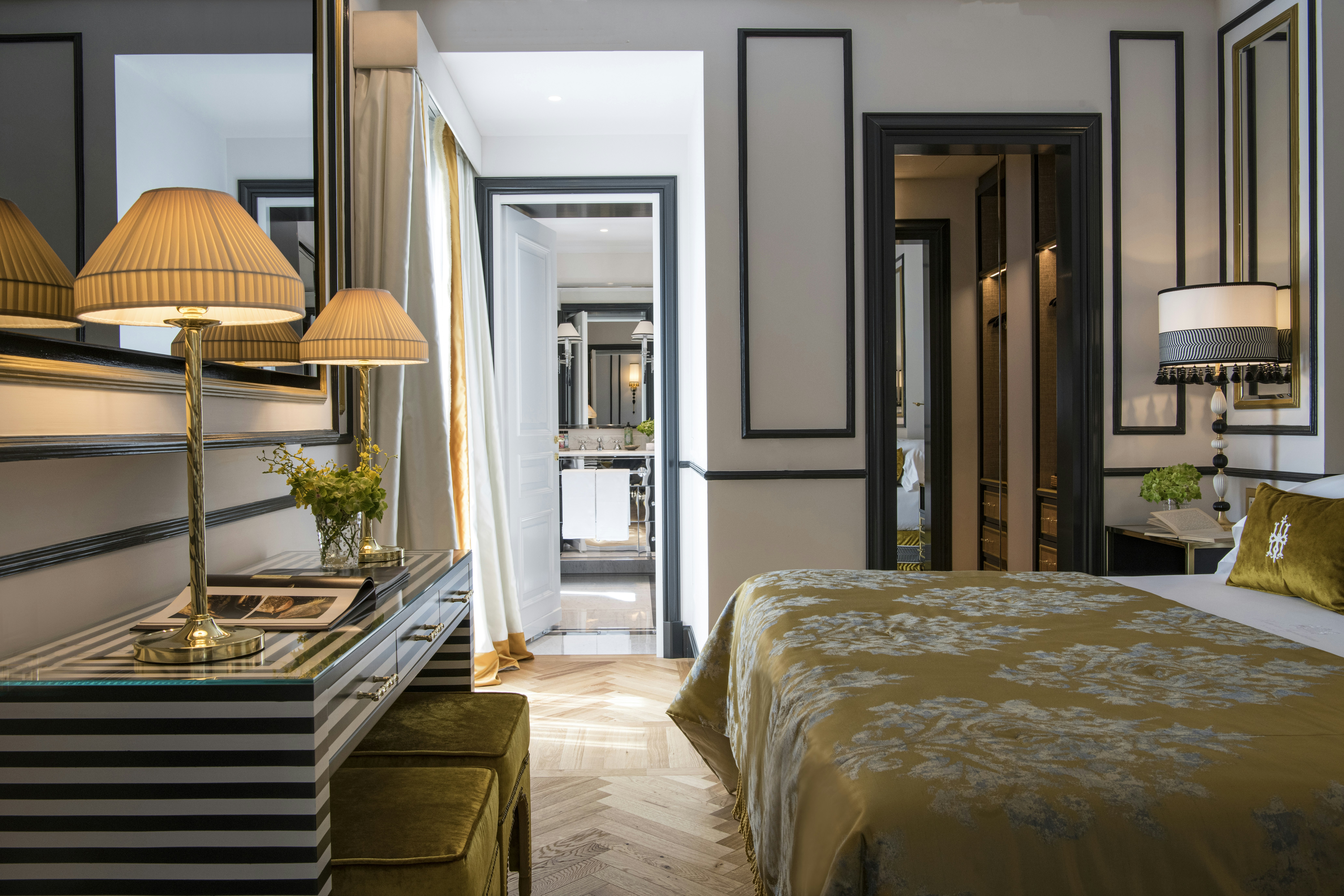 Balcony Suite - Bedroom