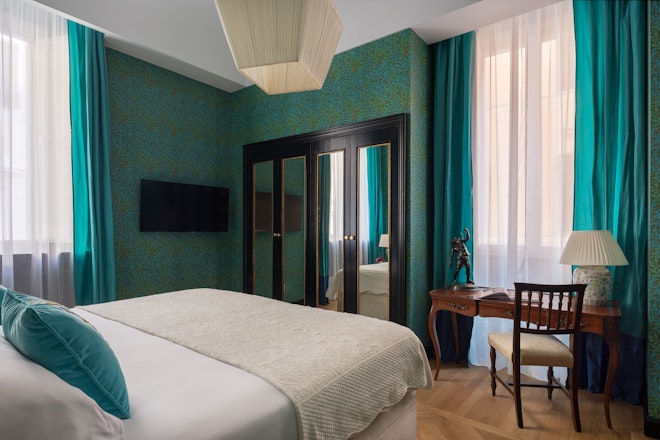 Suite - Bedroom