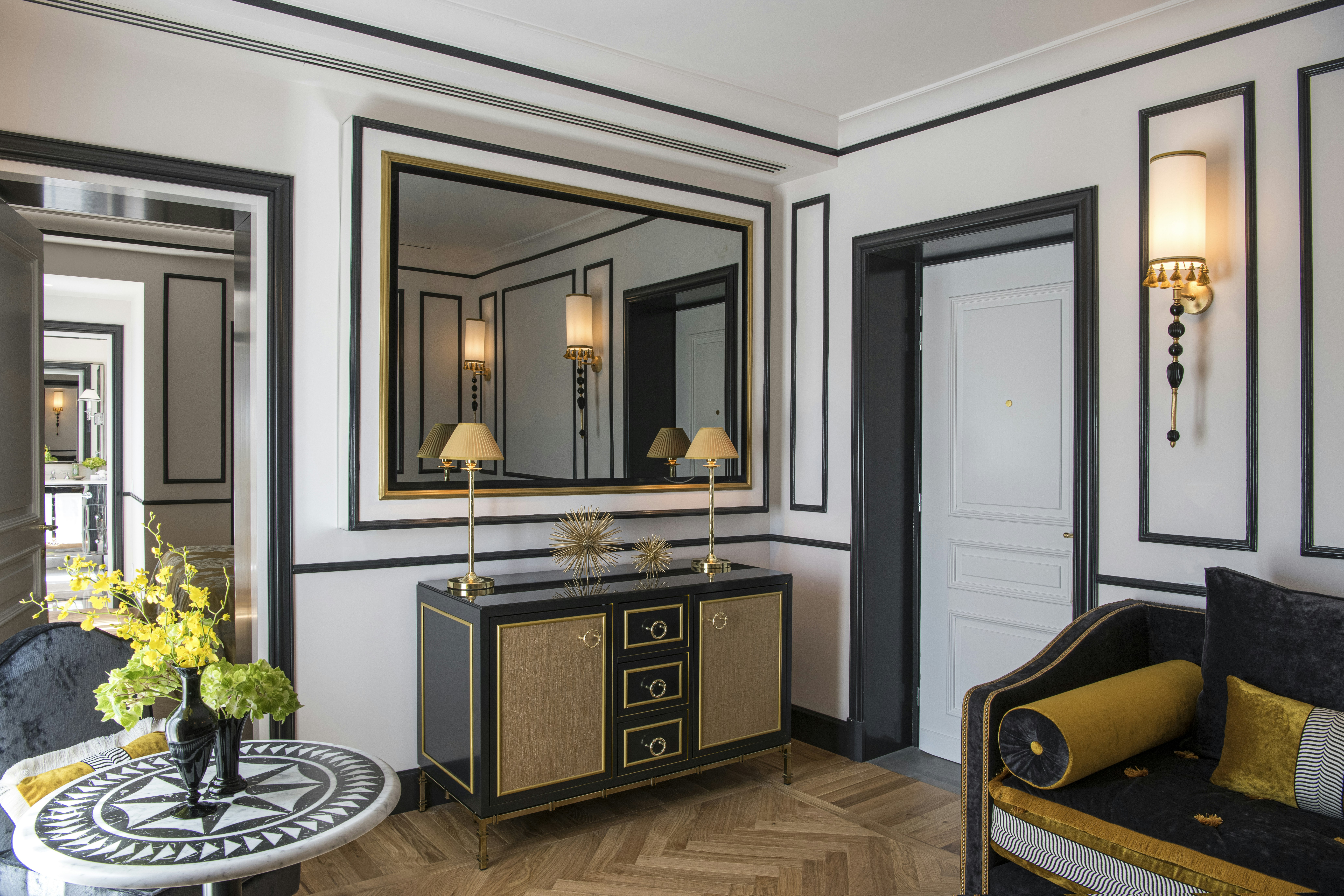 Balcony Suite - Living Area