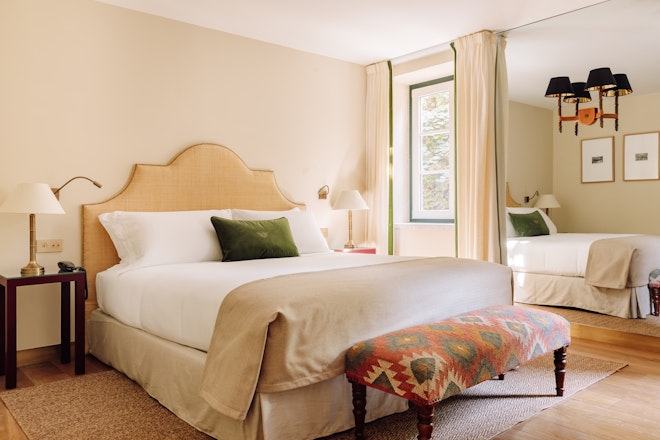 Deluxe Garden View Room