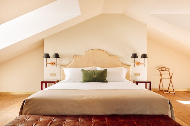 Junior Attic Suite