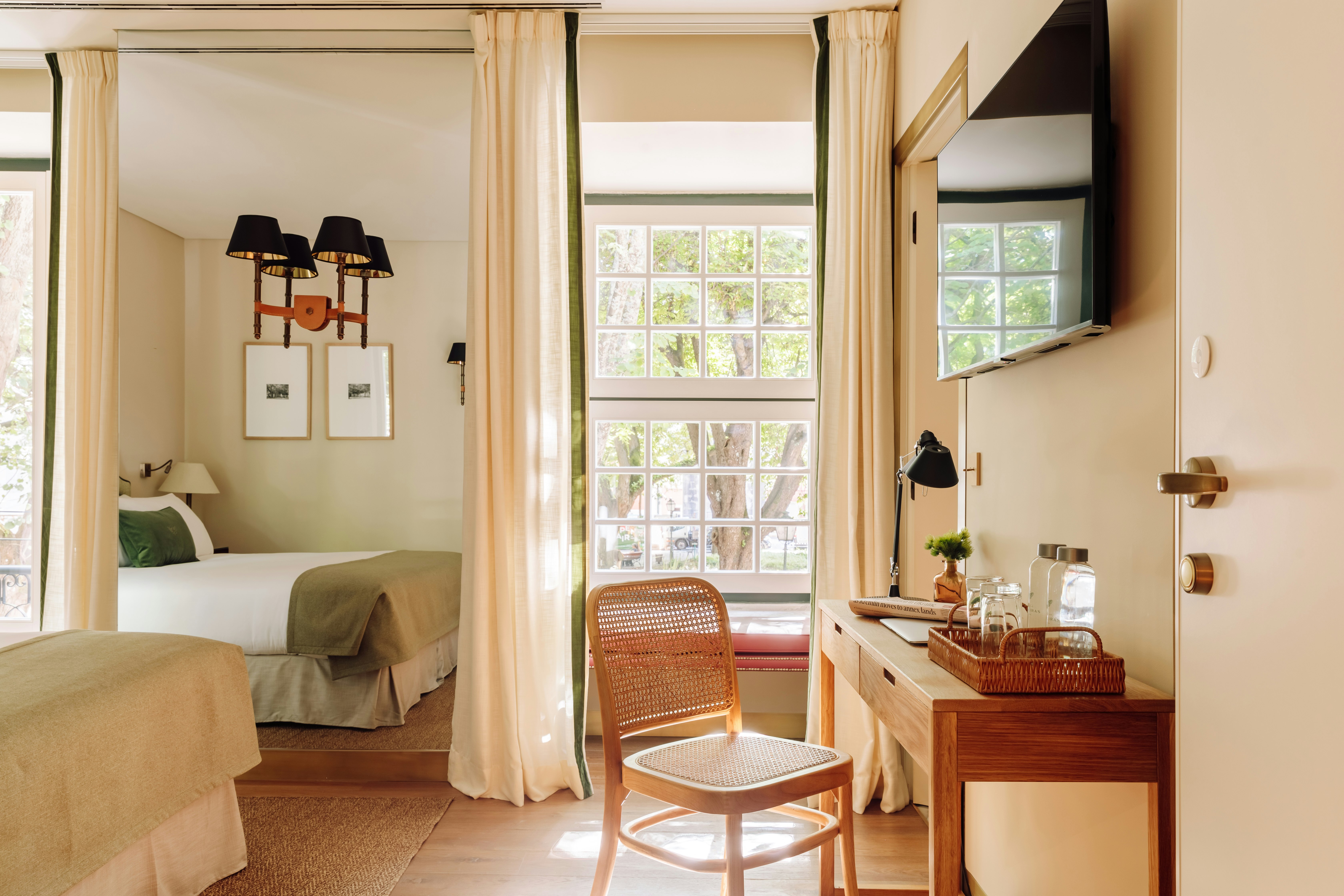 Deluxe Garden View Room