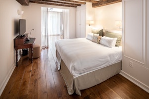 Suite with Private Terrace - Bedroom