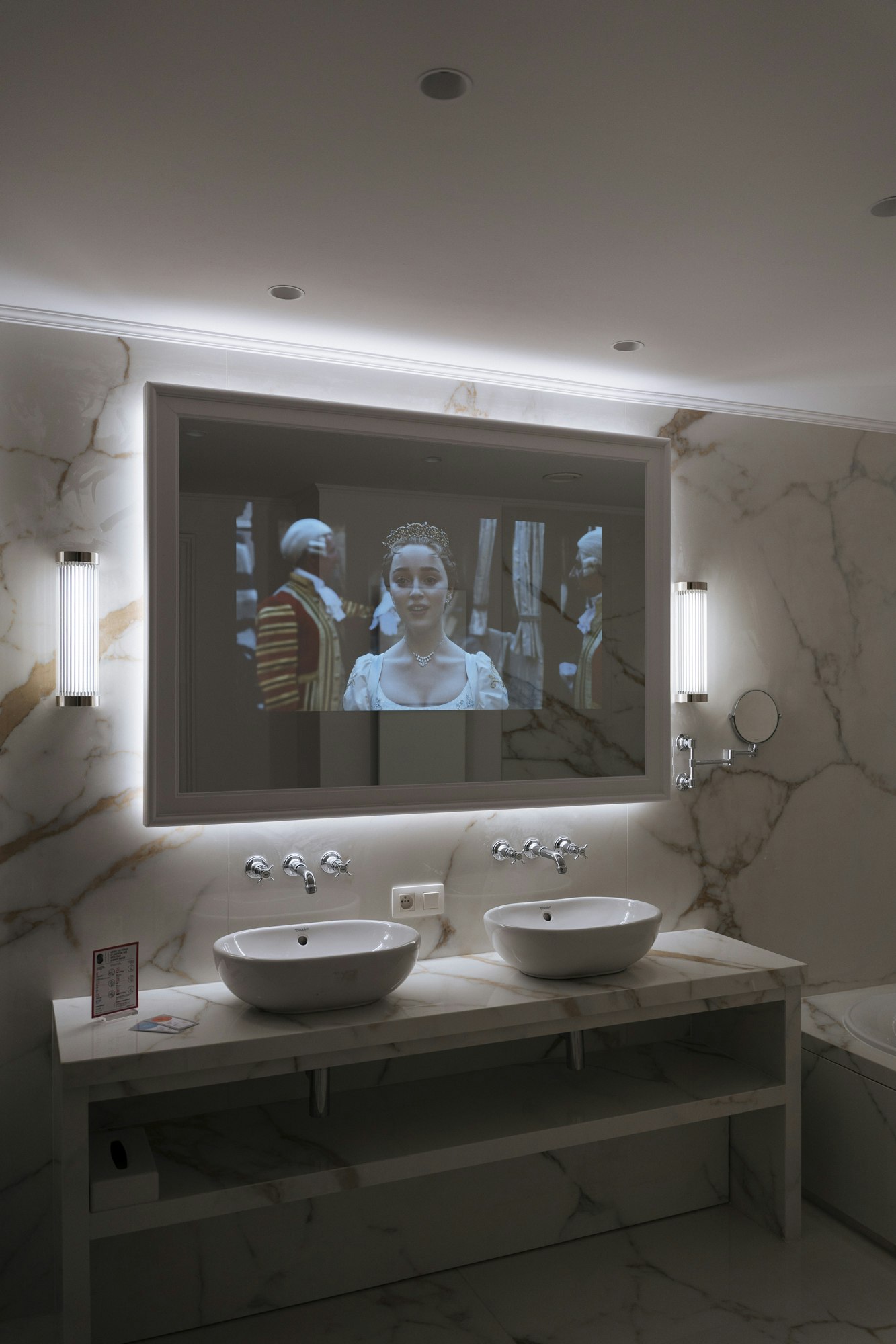 Suite with Private Terrace - Bathroom