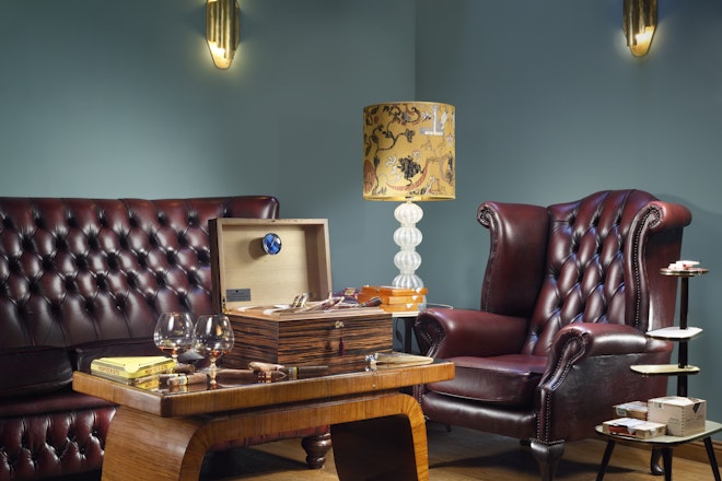 HDRCigar Room