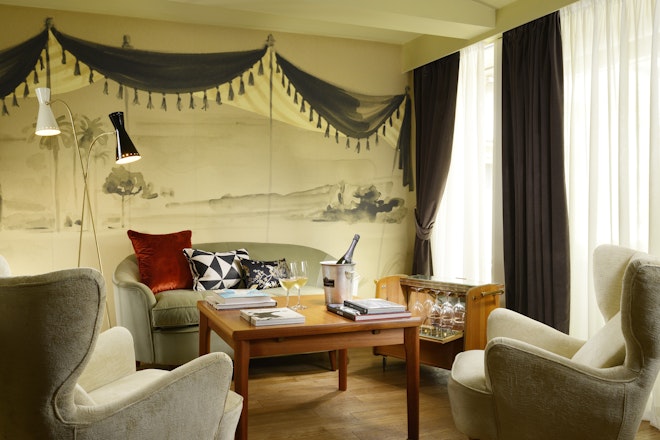 HDRDeluxe Suite with Terrace