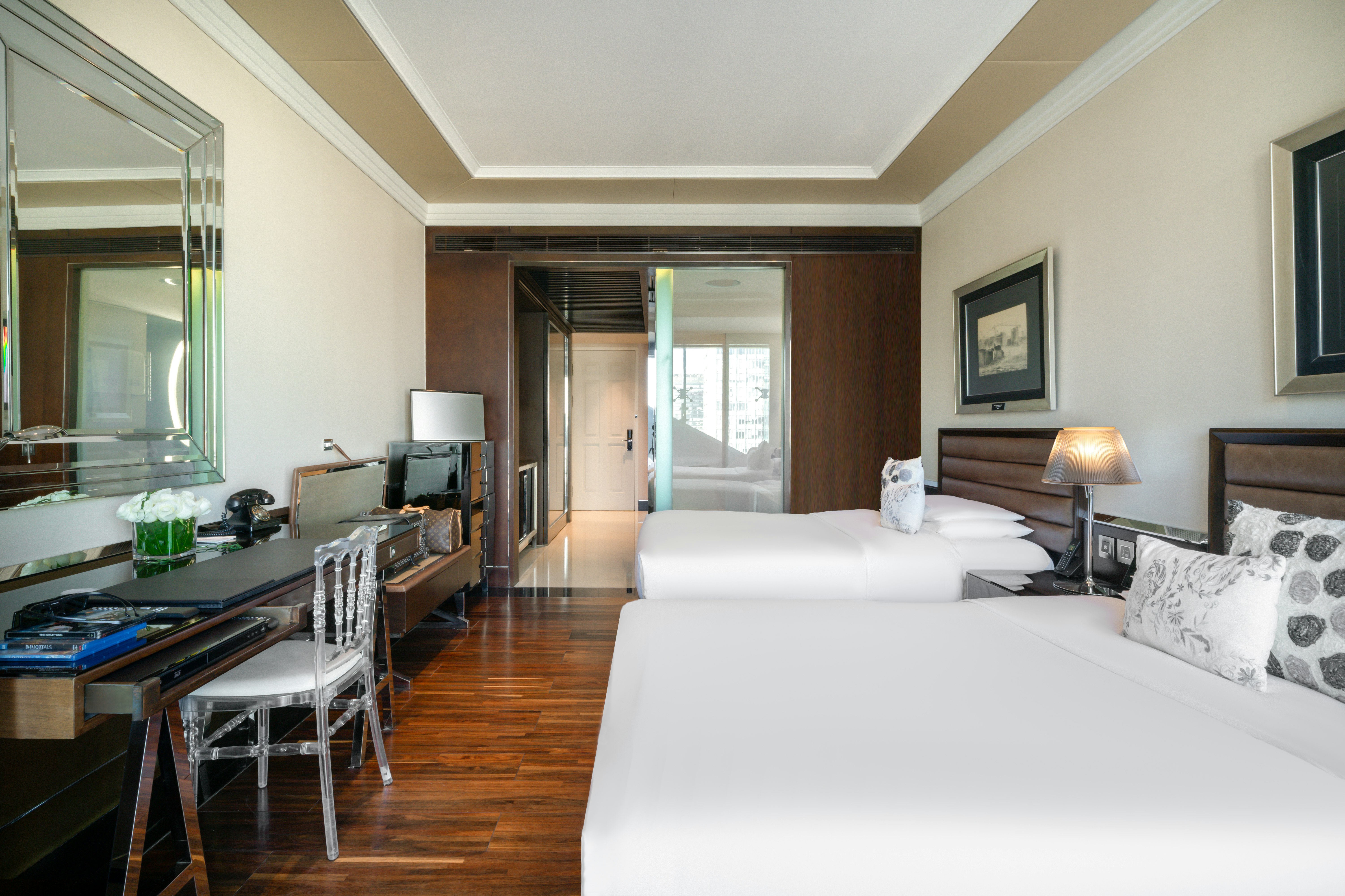 Deluxe Room Twin Beds - Bedroom