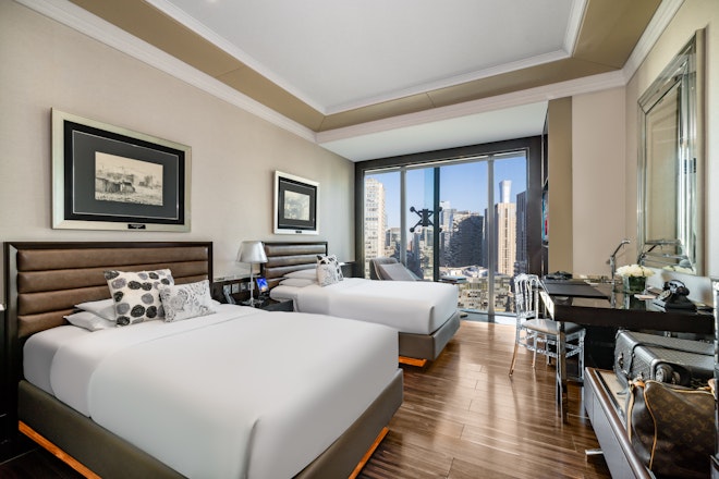 Deluxe Room Twin Beds - Bedroom