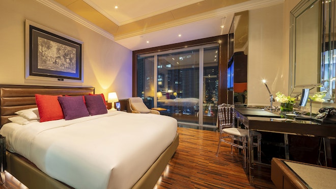 Deluxe Room King Bed - Bedroom