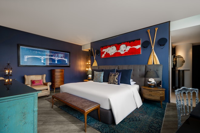 Deluxe Lagoon Suite - Bedroom
