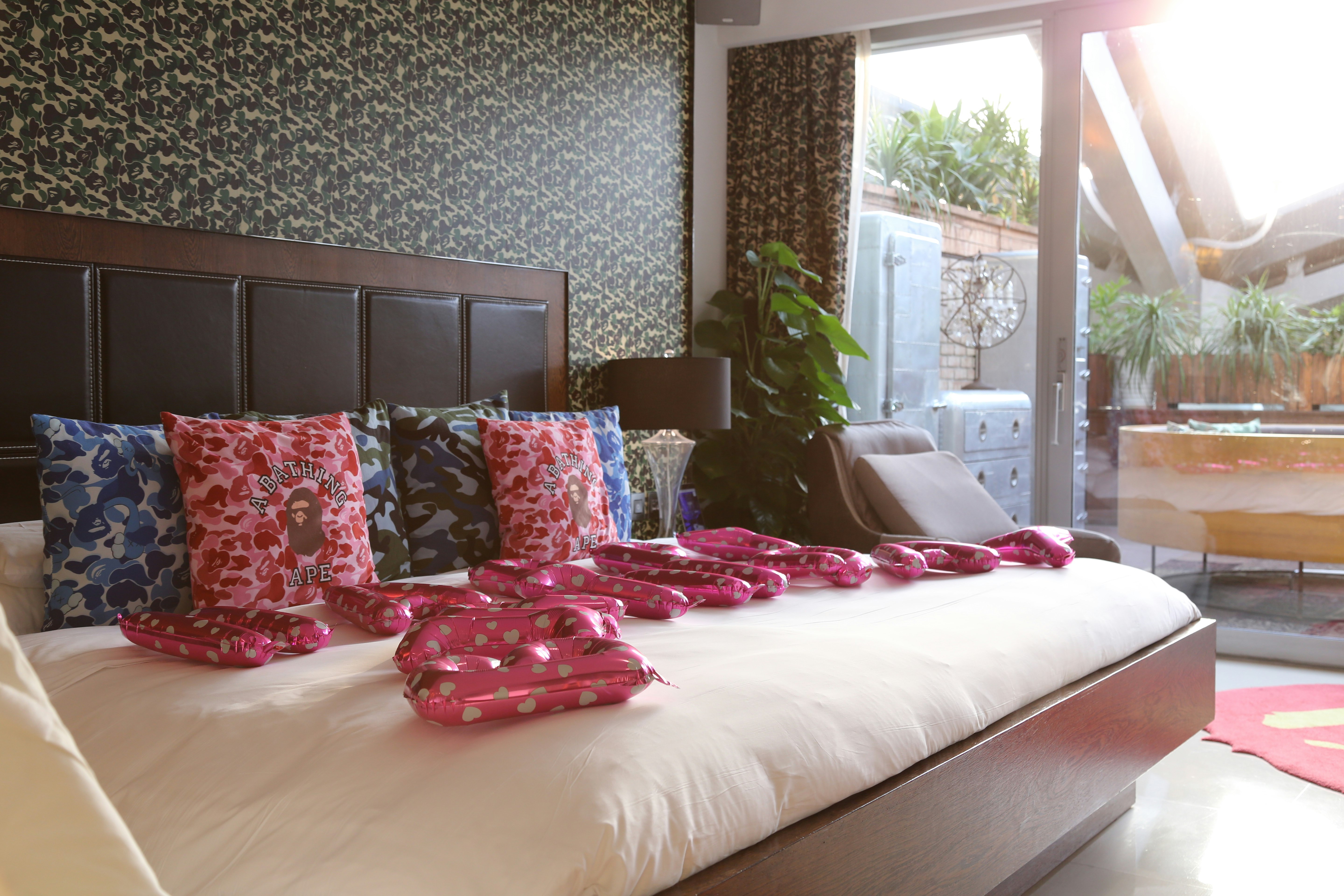 Grand Deluxe Lagoon Suite - Party Package