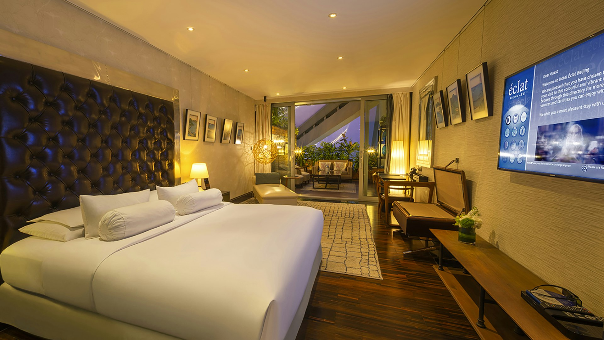 Grand Deluxe King Bed Room With Terrace - Bedroom