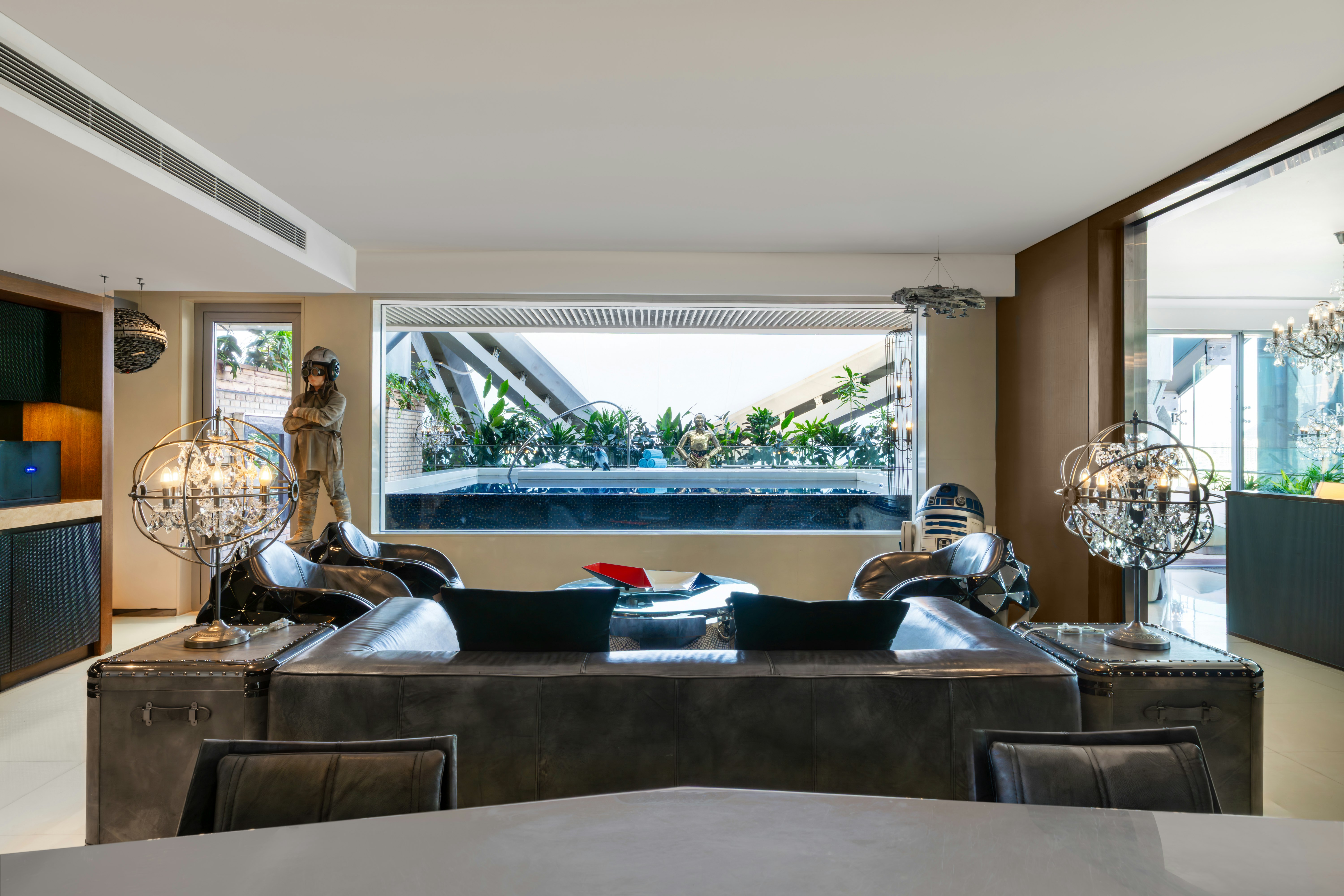 Grand Deluxe Lagoon Suite - Living Area