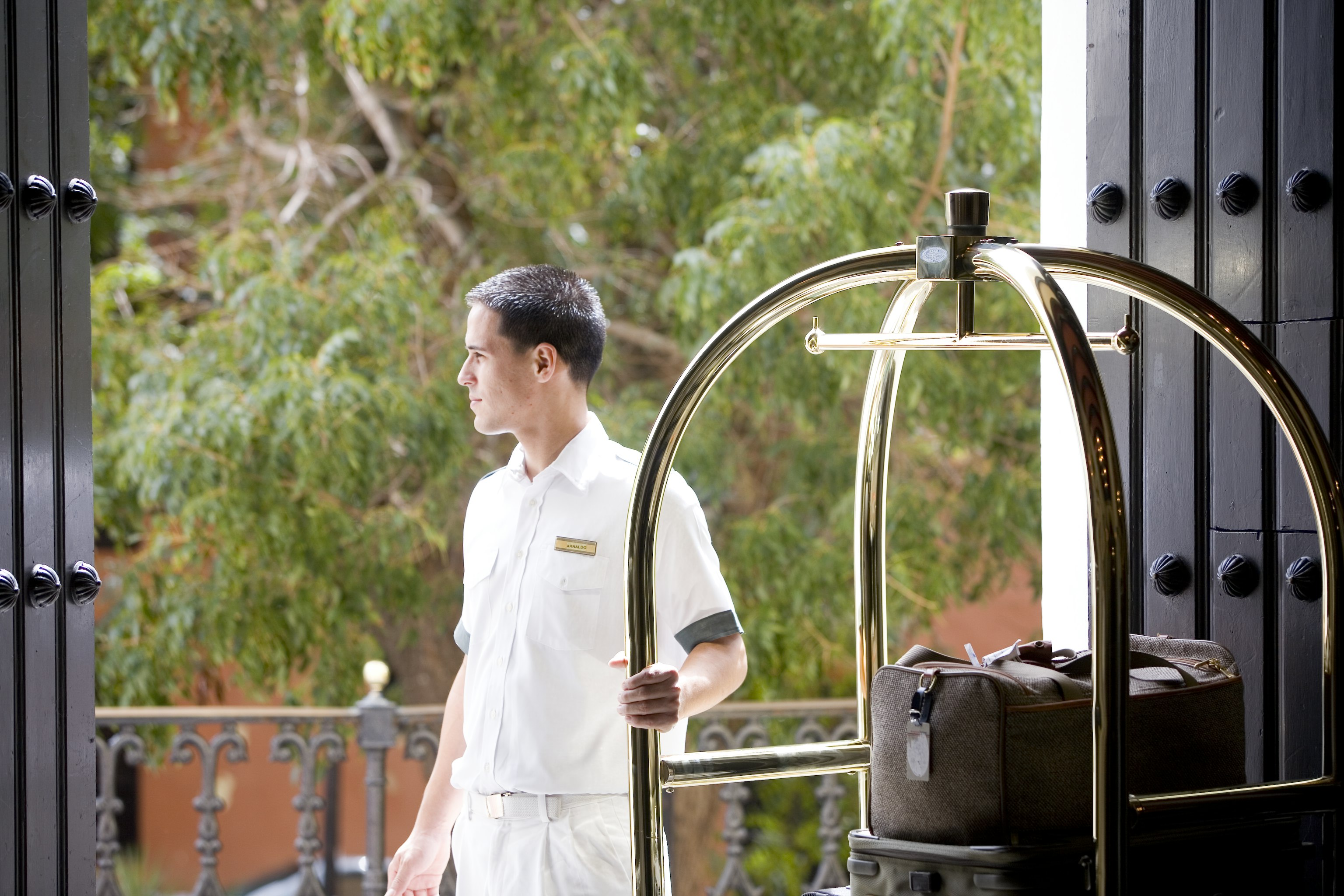 Services & Amenities