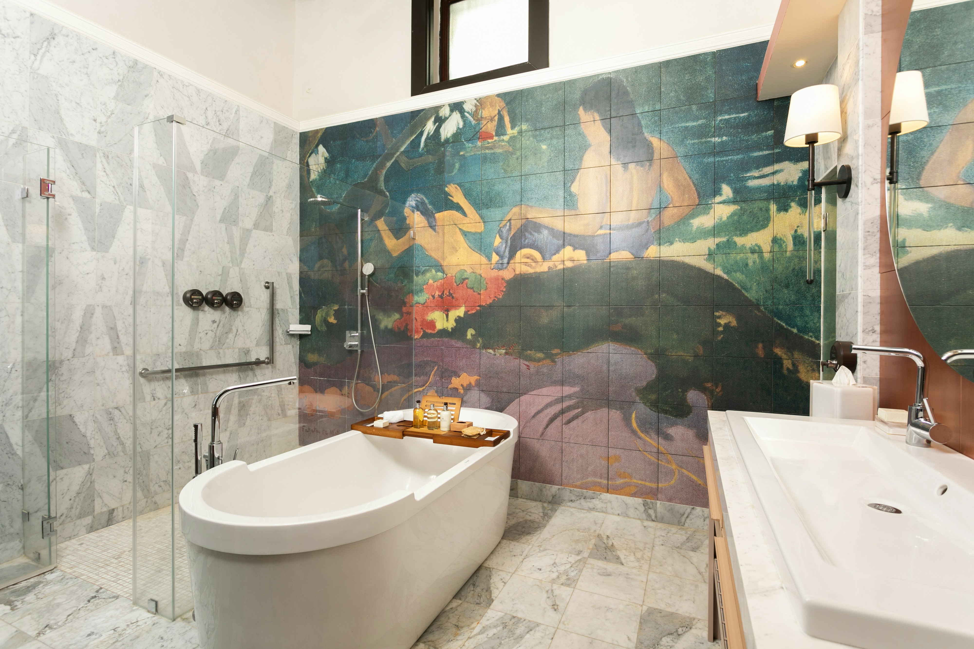 Macmurray Suite - Bathroom